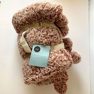 Wayland Square Luxury Pom Throw Plush & Luxurious Comfort 50 in. x 60 in… New